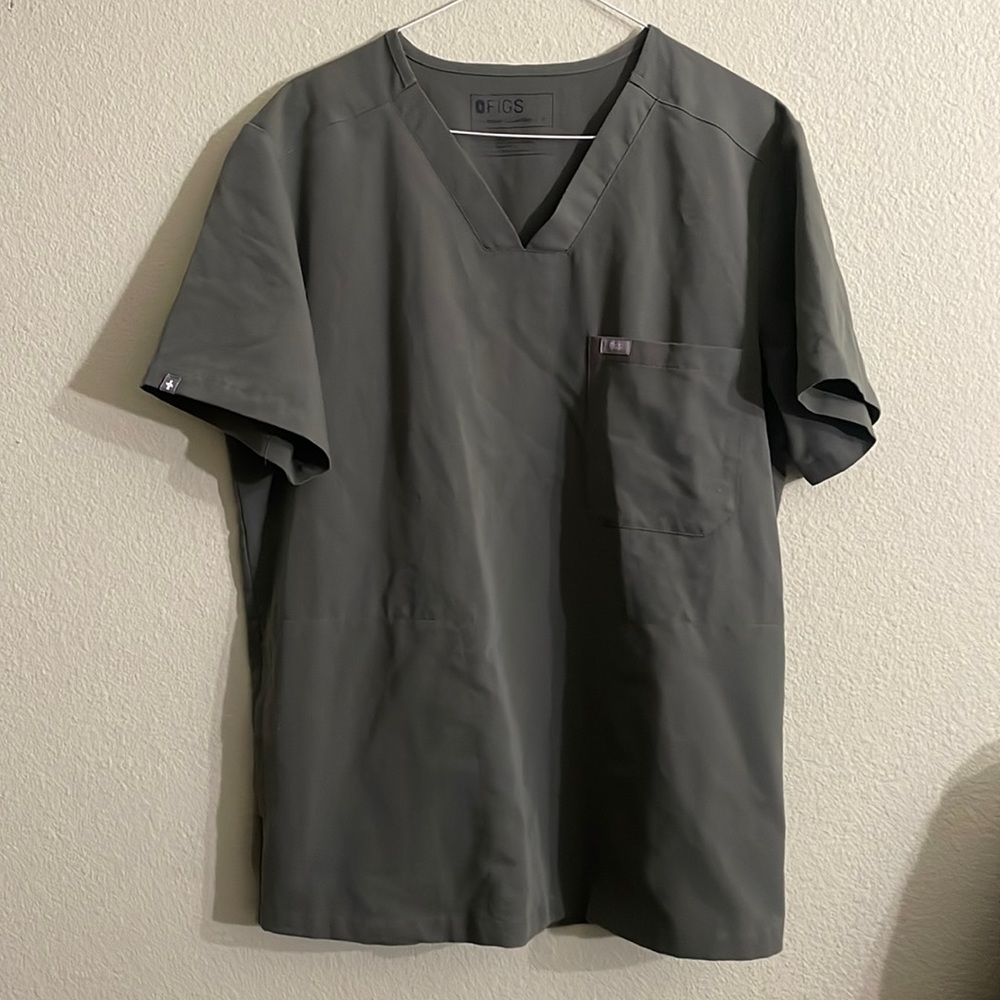 Figs Chisec Three-Pocket Scrub top